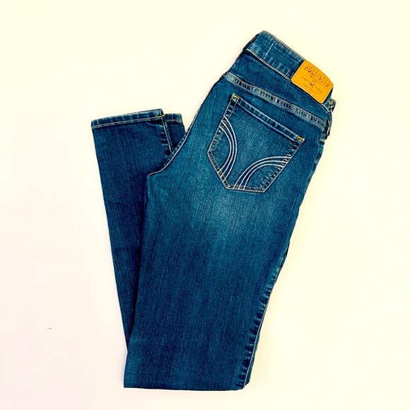 HOLLISTER  Low Rise Medium Wash Skinny Jean - Picture 4 of 7